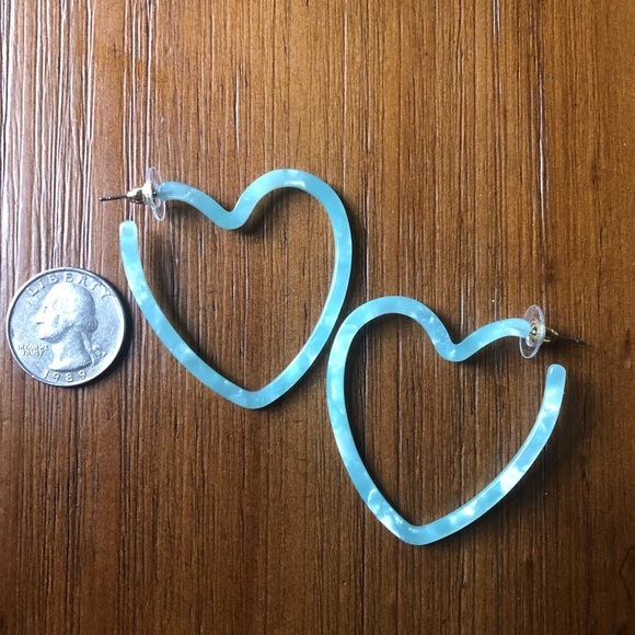 Acetate Jade Open Heart Hoop Tortoise Earrings - Picture 5 of 5